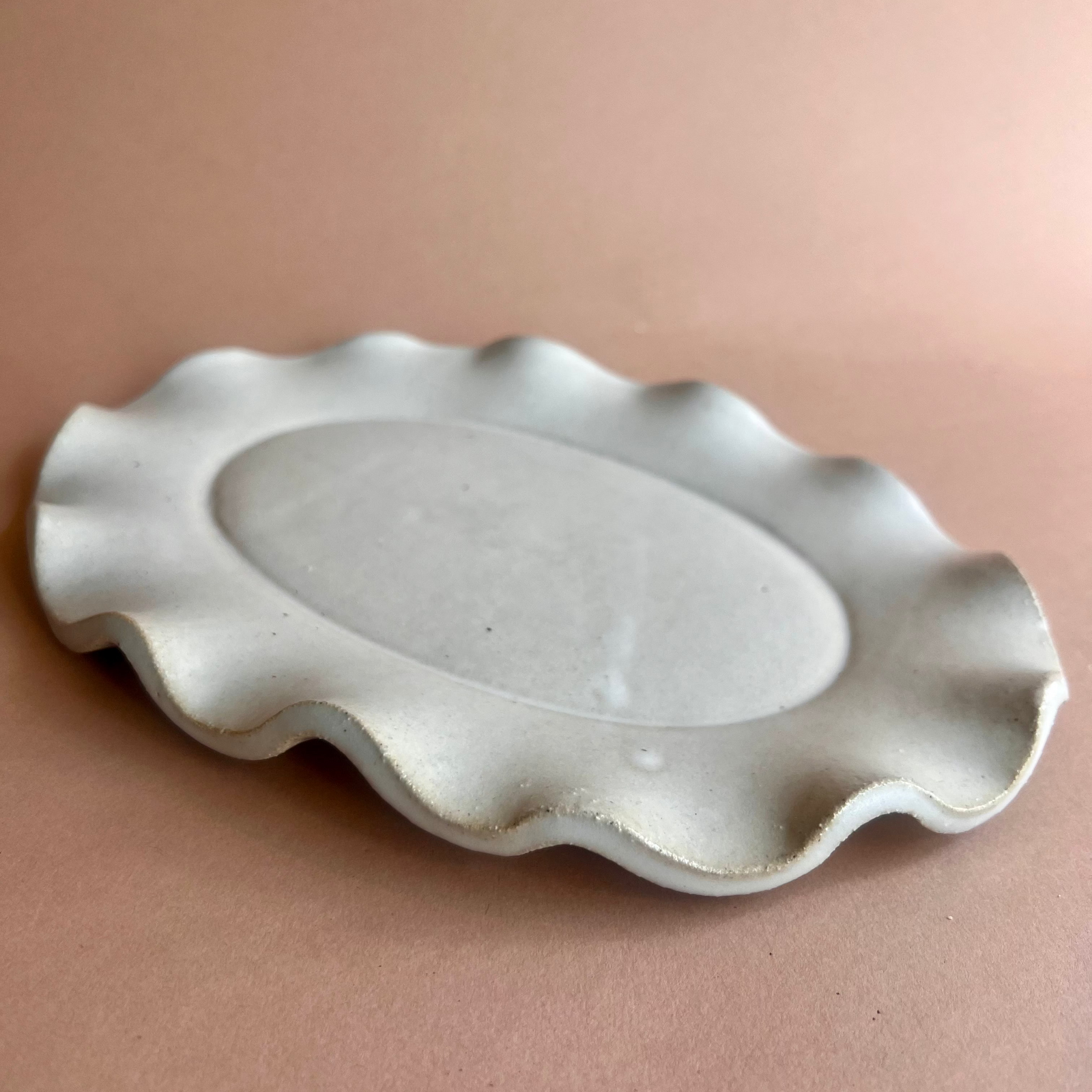 Ribbed & Ruffle Platters