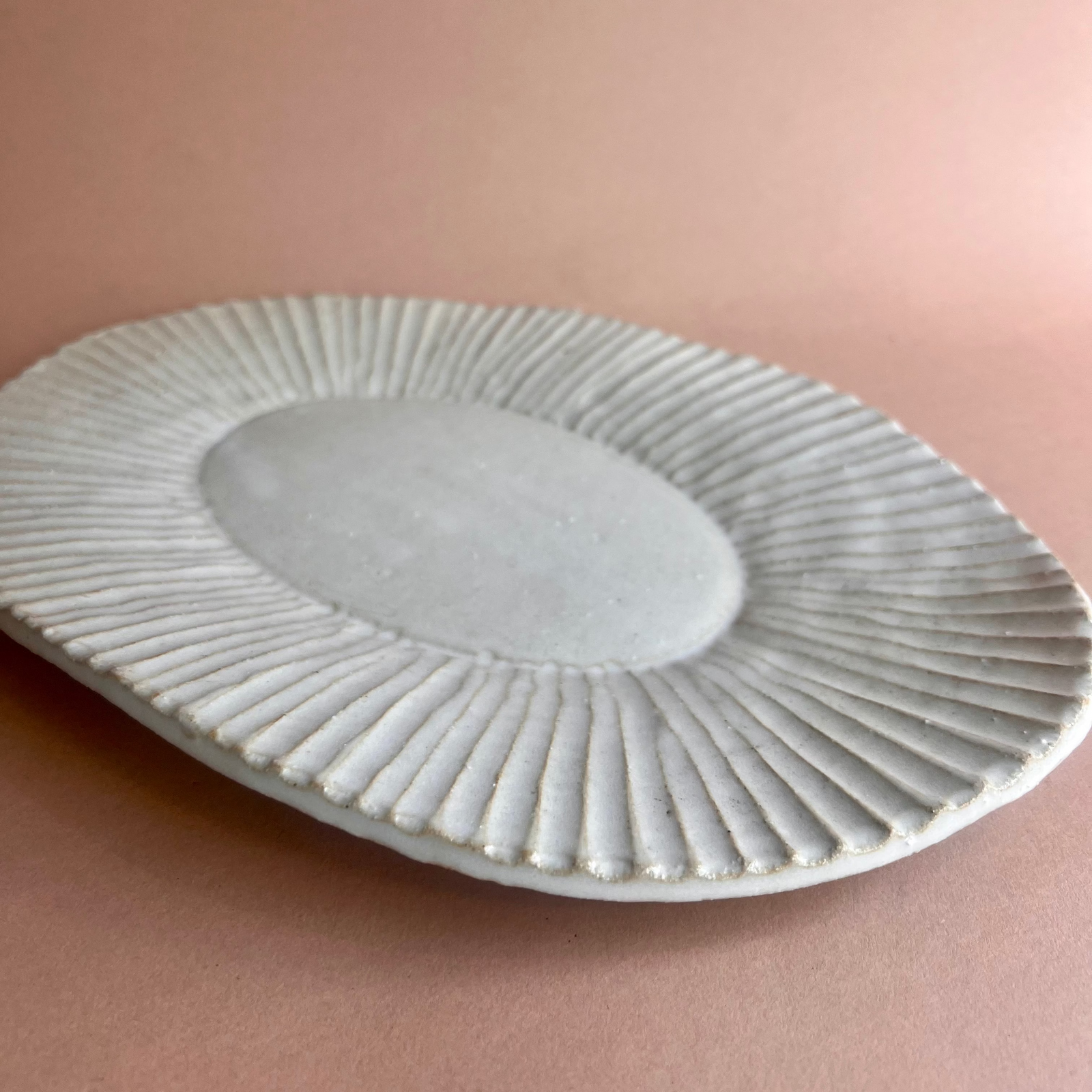 Ribbed & Ruffle Platters