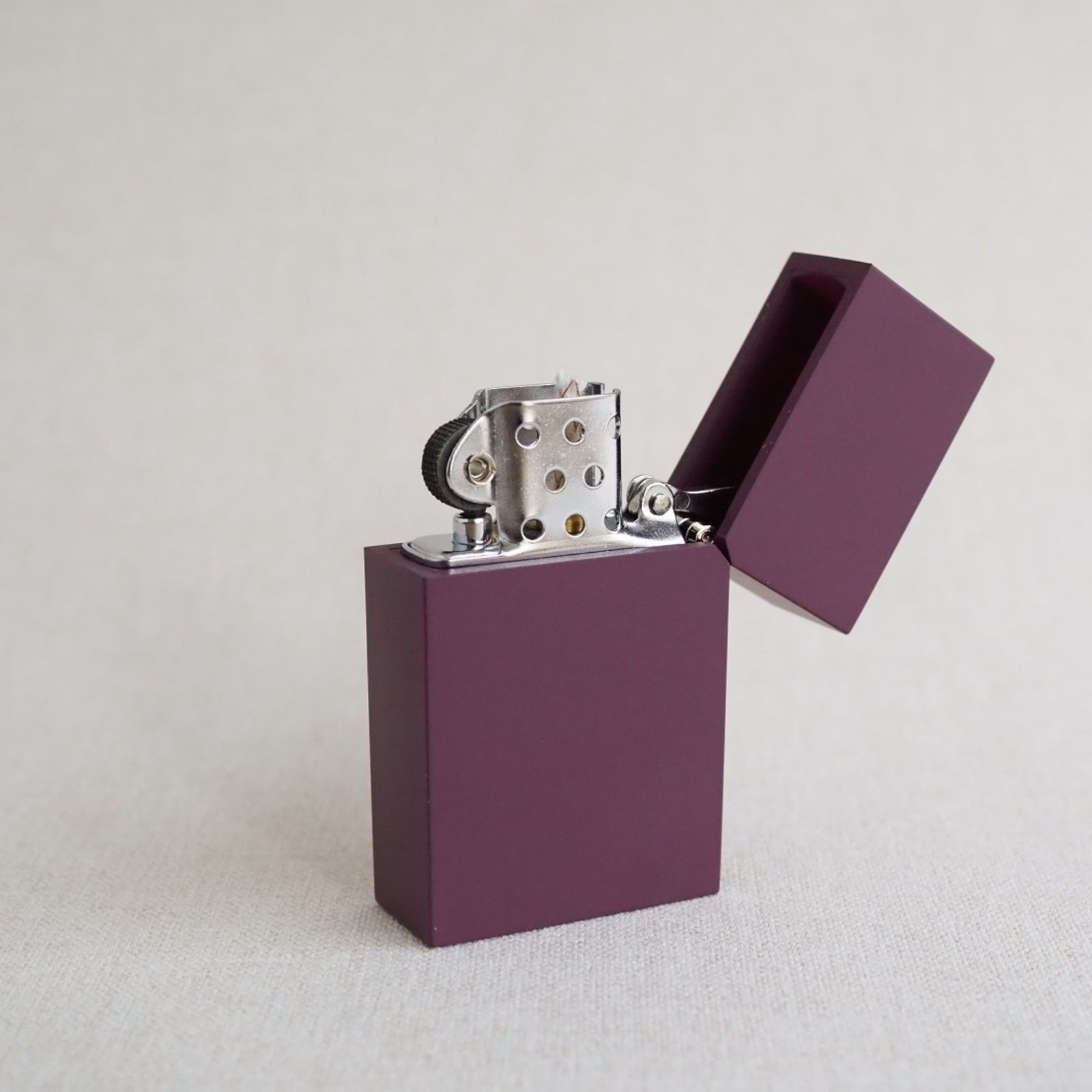 Tsubota Pearl Hard-edge Petrol Lighters