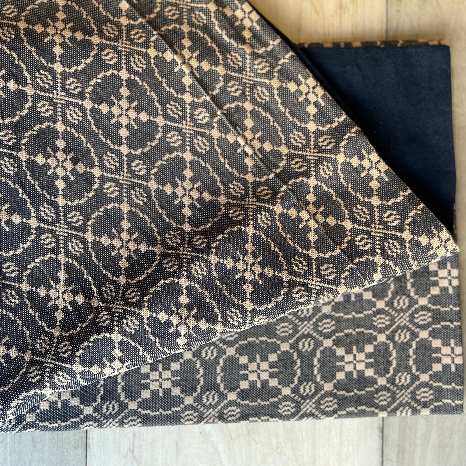 Jacquard Table Runner