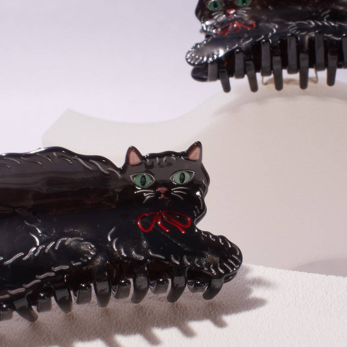 Black Shimmering Kitty Cat Hair Claw