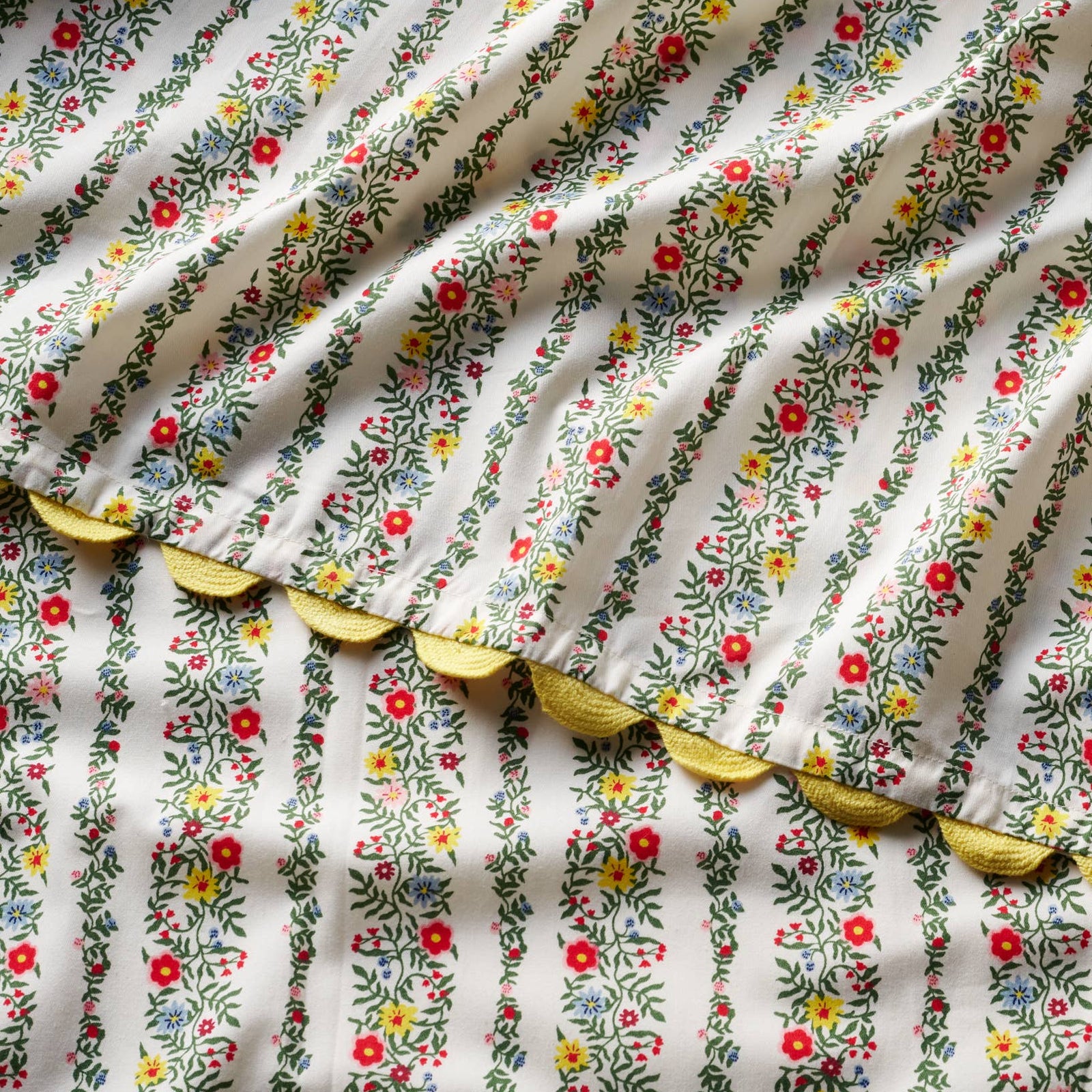 Rosette Stripe Cotton Tablecloth