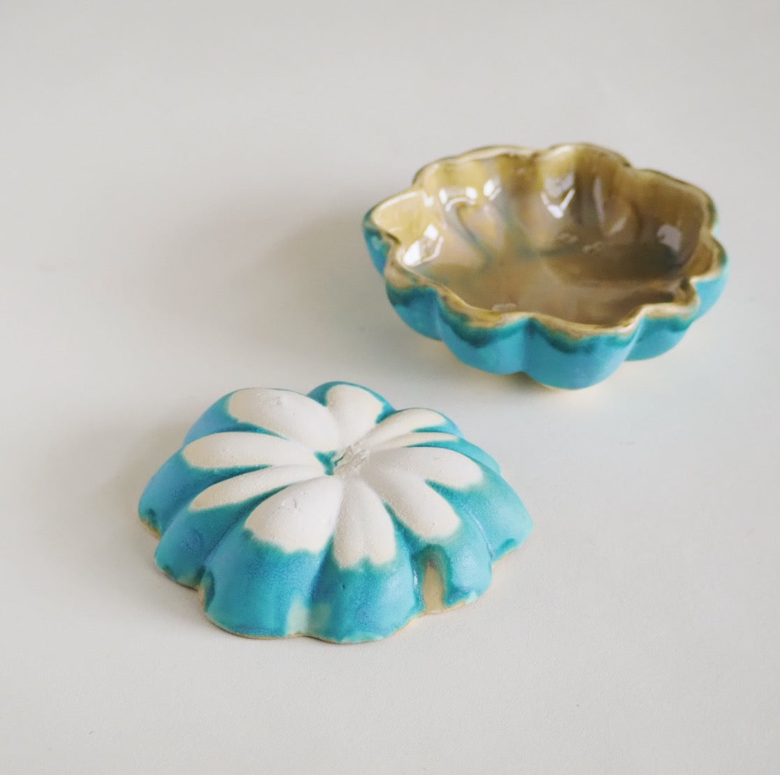Rita Payne Ceramic Acorn Squash Dishes