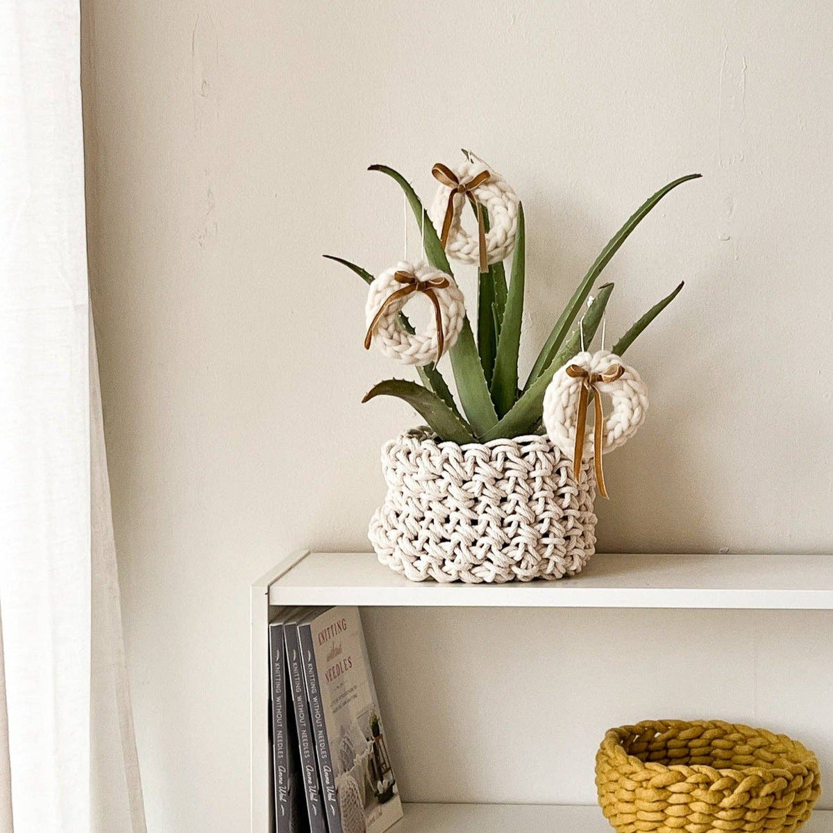 Holiday Wooly Wreath Ornament Kit (makes 5)