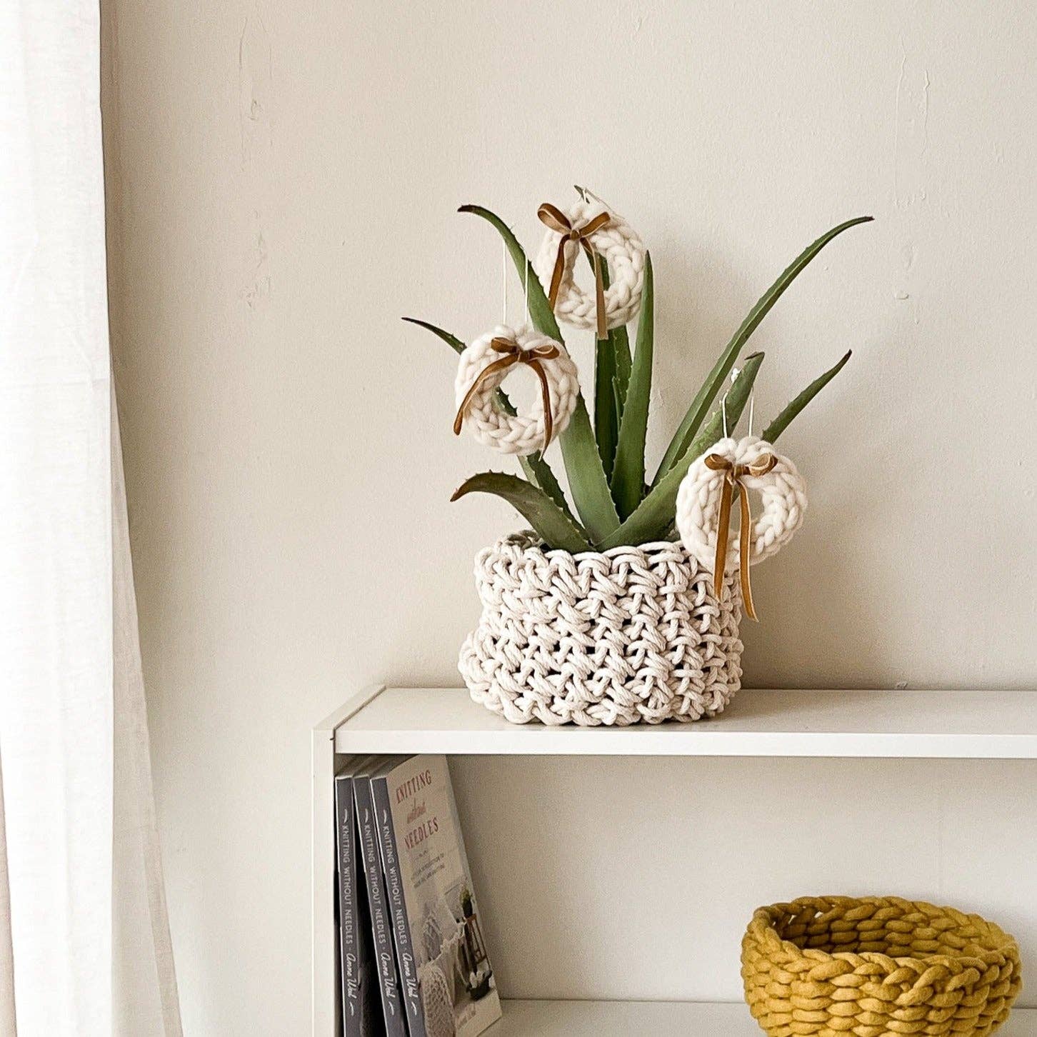 Holiday Wooly Wreath Ornament Kit (makes 5)