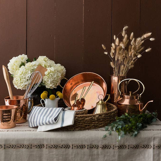Walnut Leaf Tablecloth