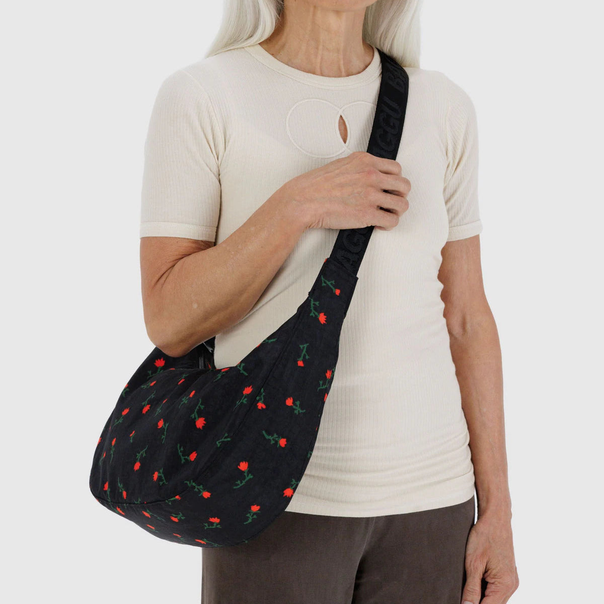 Baggu Medium Nylon Crescent Bag - Hops Petunia Floral Baggu Medium Nylon Crescent Bag - Hops Petunia Floral