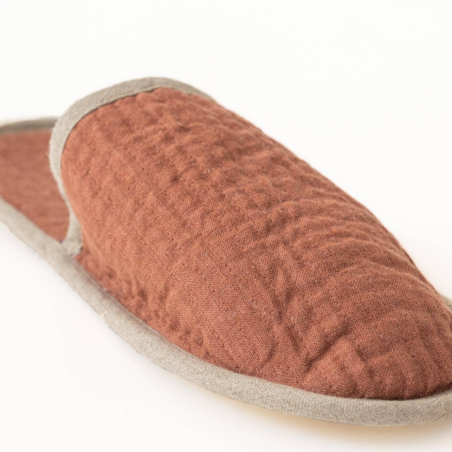 Natural Piping Linen Slippers
