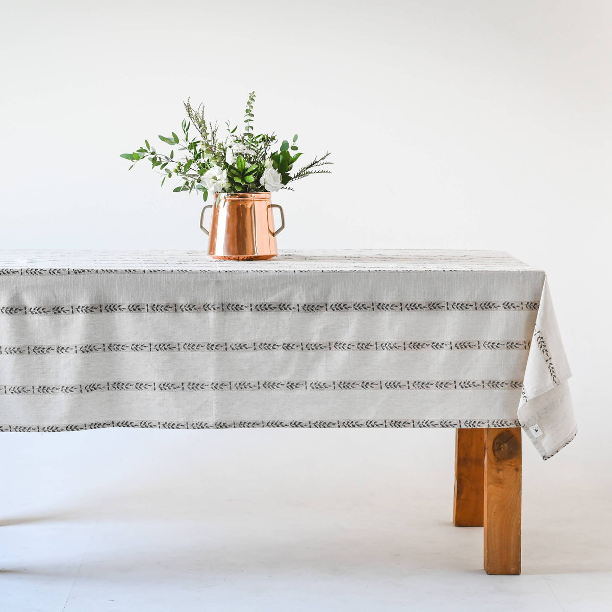 Walnut Leaf Tablecloth