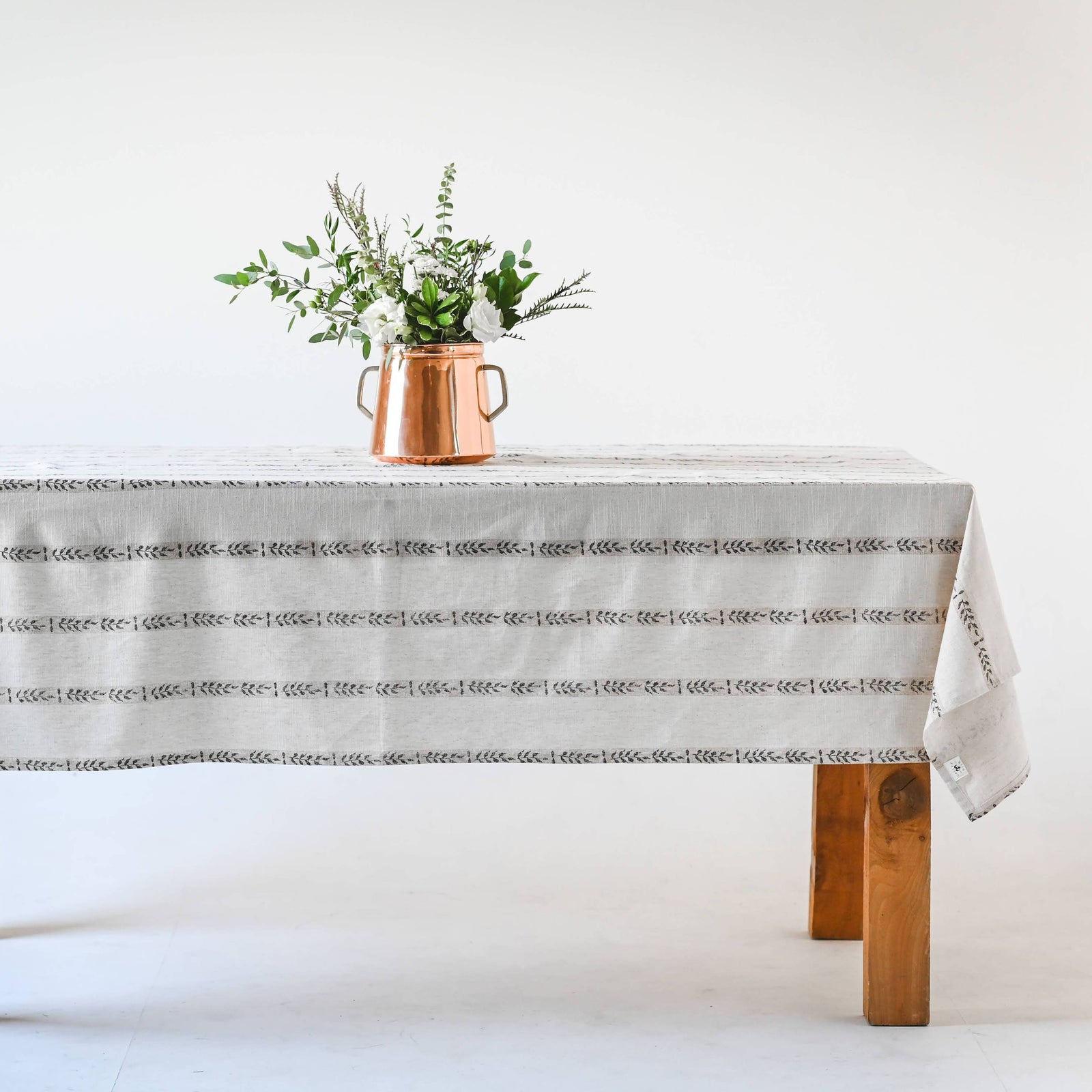 Walnut Leaf Tablecloth