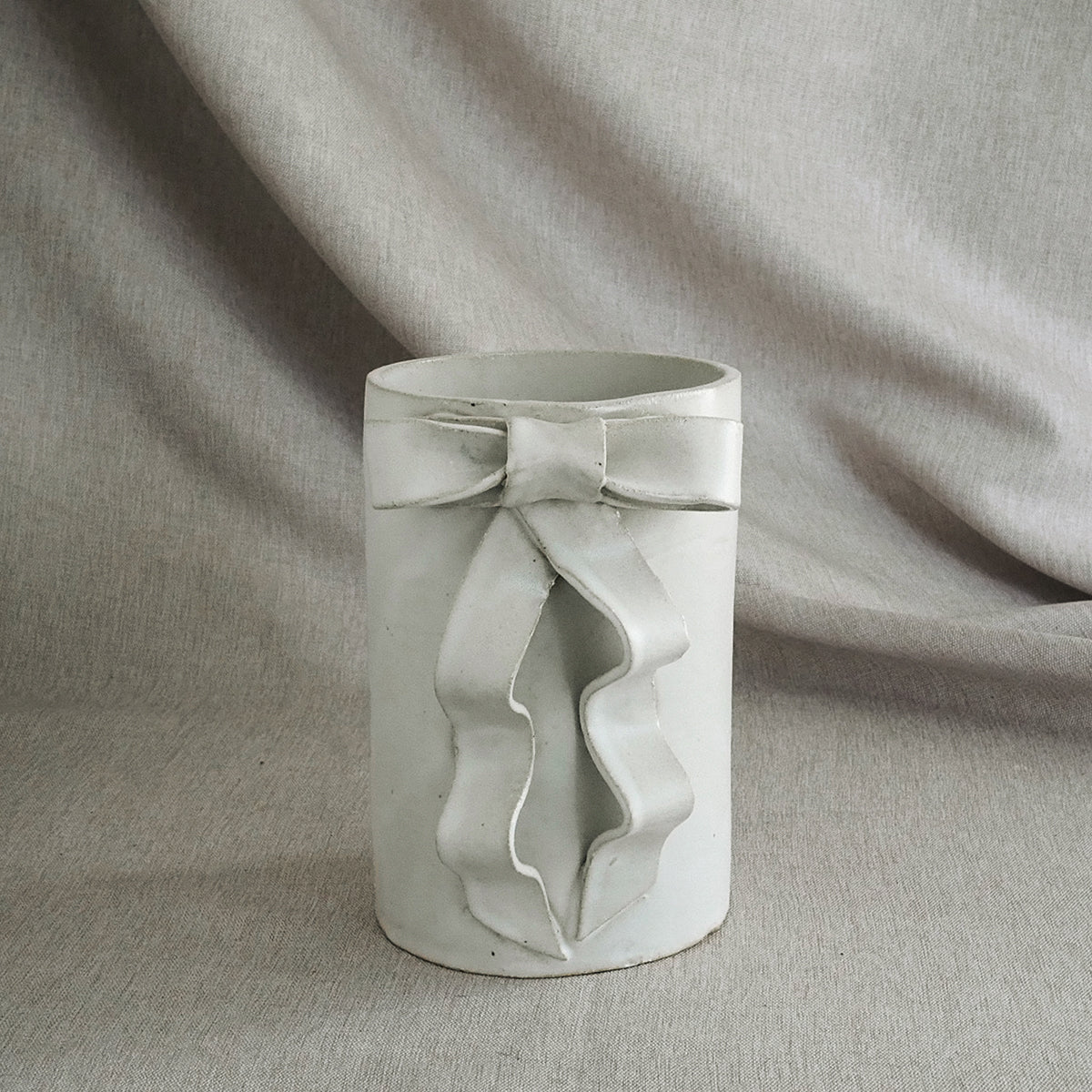 Ribbon Bow Vases