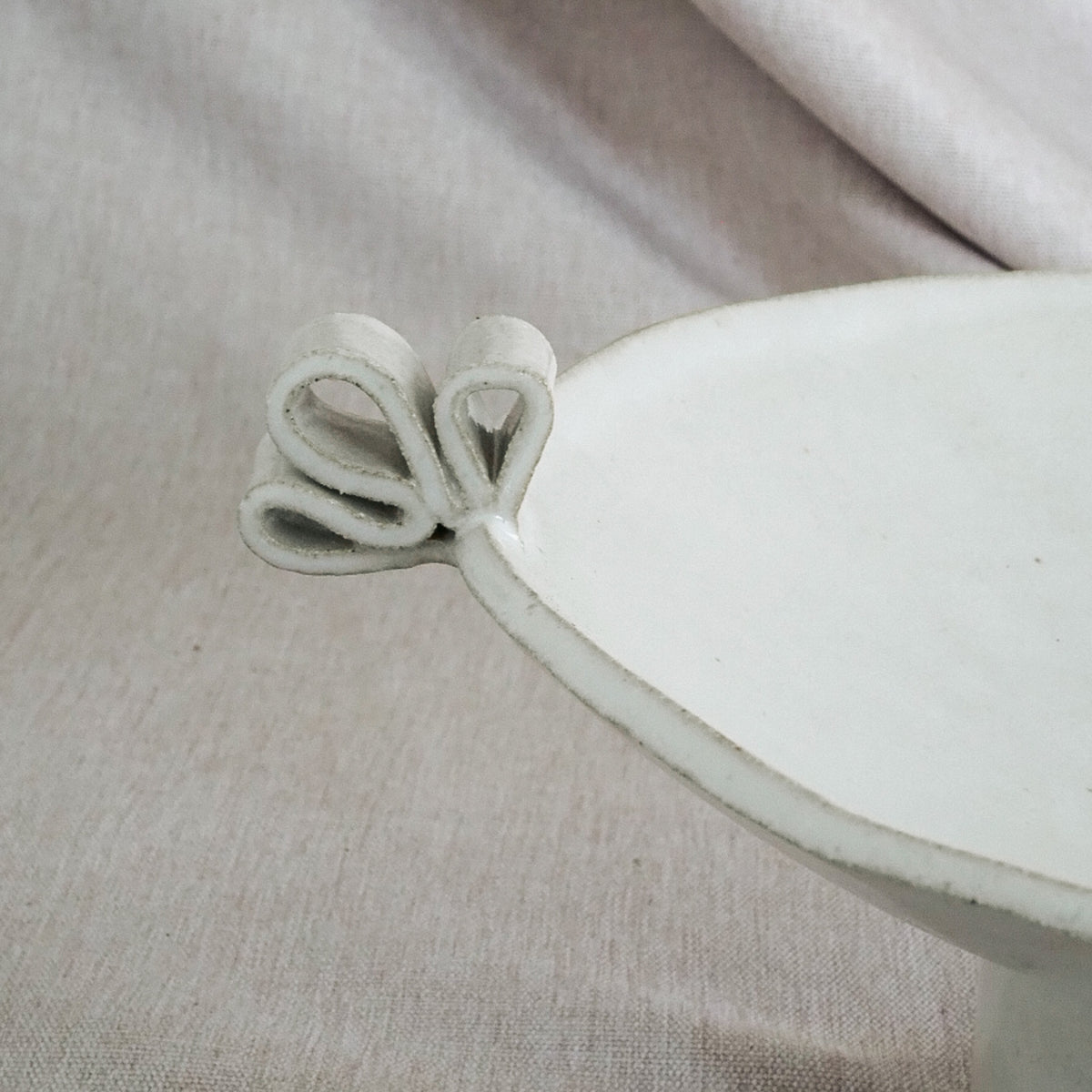 Loopy Handled Pedestal