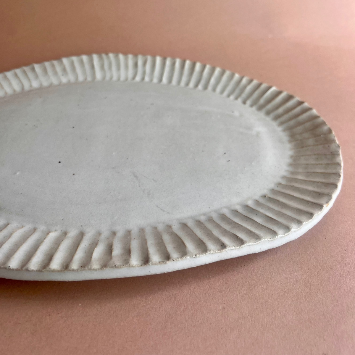 Ribbed & Ruffle Platters