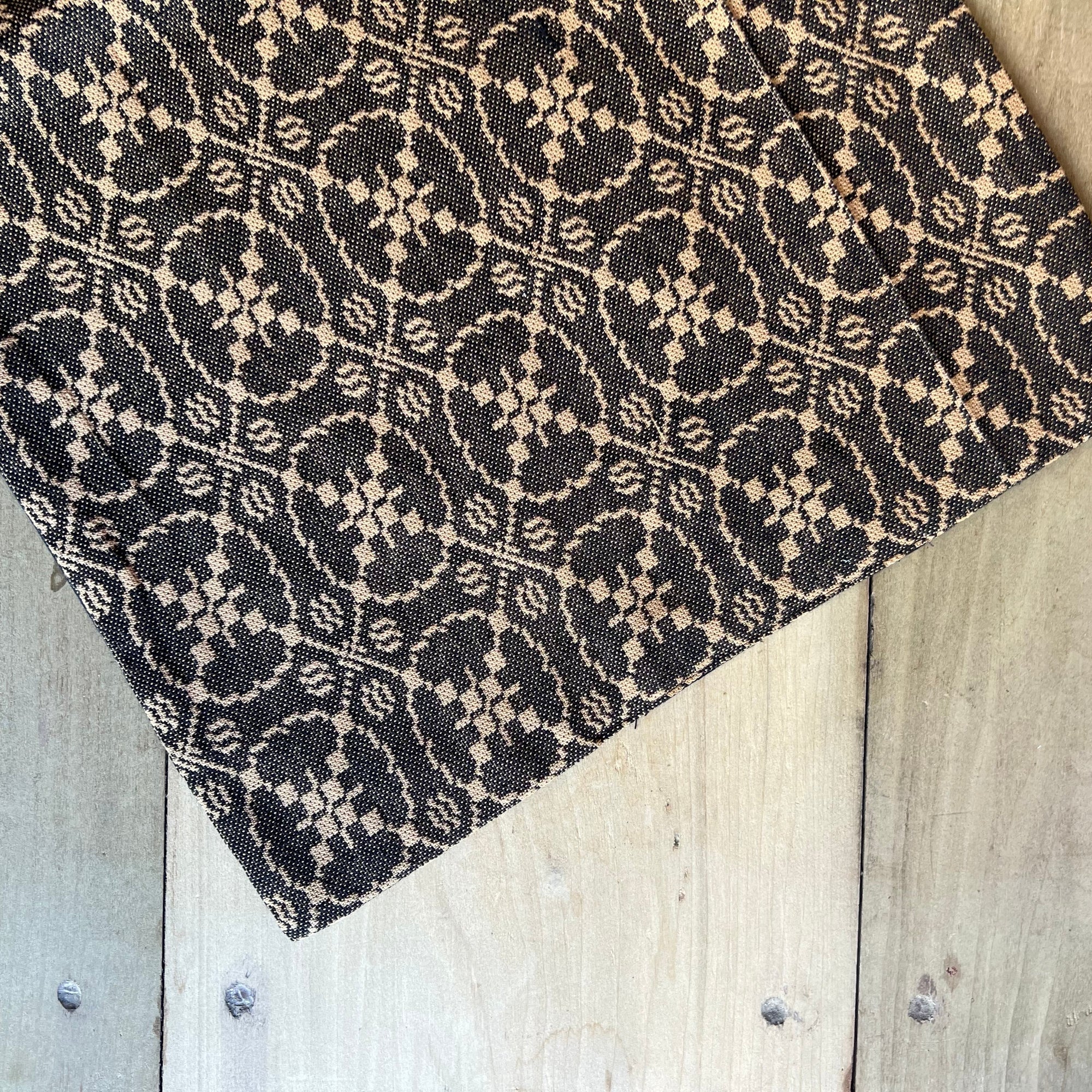 Jacquard Table Runner