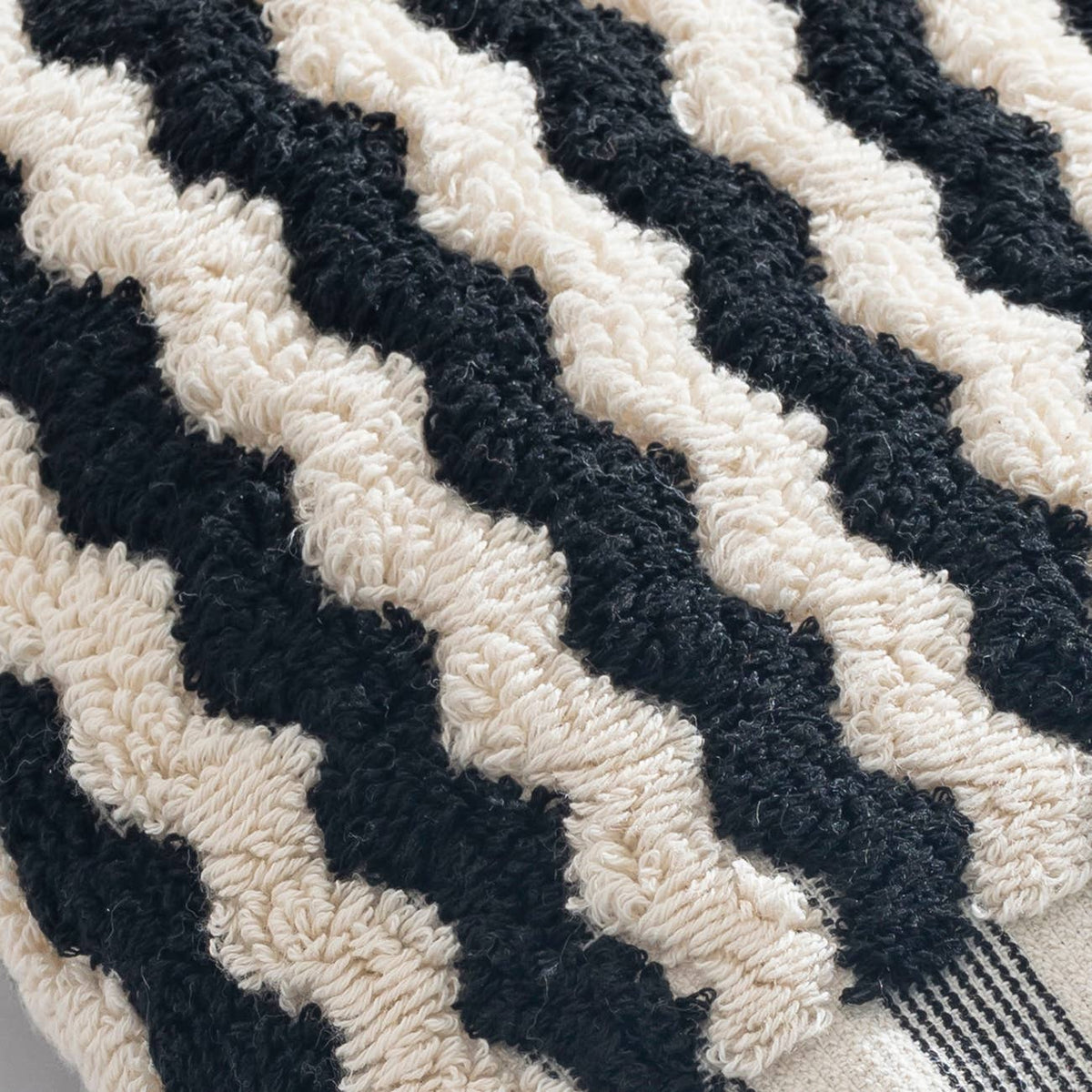 Pompom Hand Towels