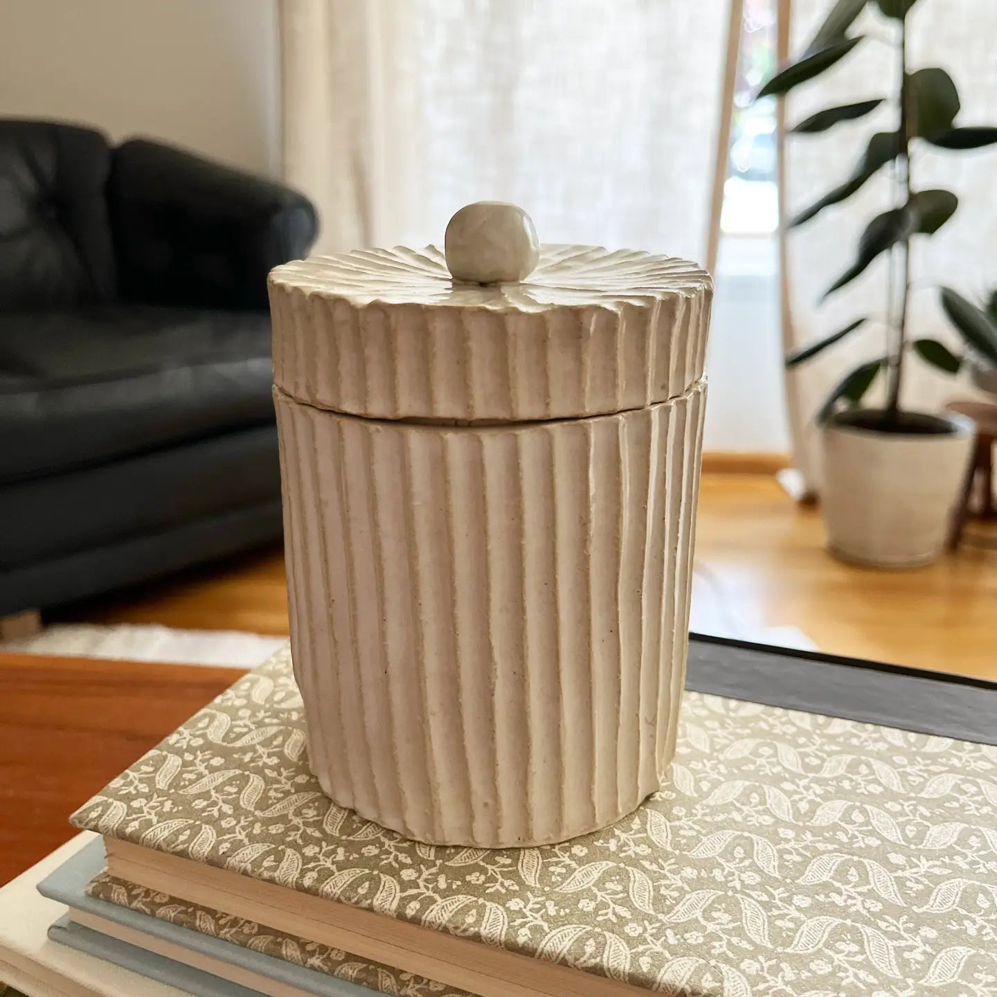 Ribbed Containers