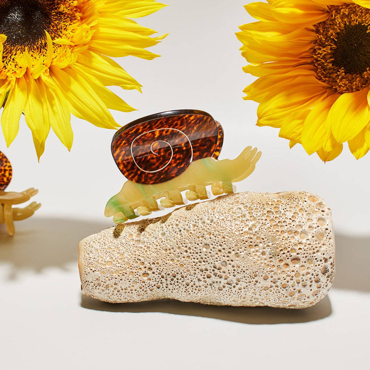 Garden Snail Hair Claw