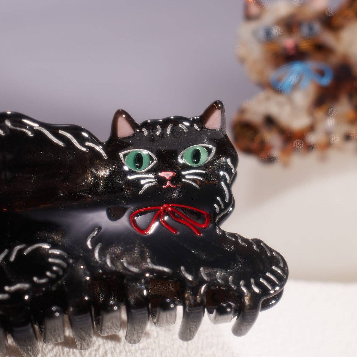 Black Shimmering Kitty Cat Hair Claw