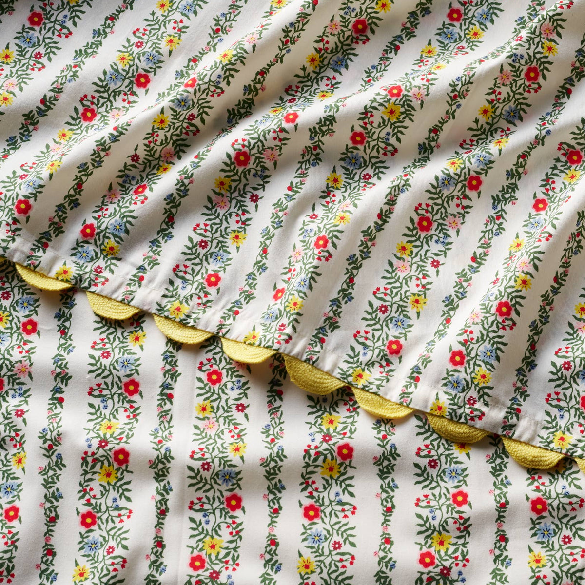 Rosette Stripe Cotton Tablecloth