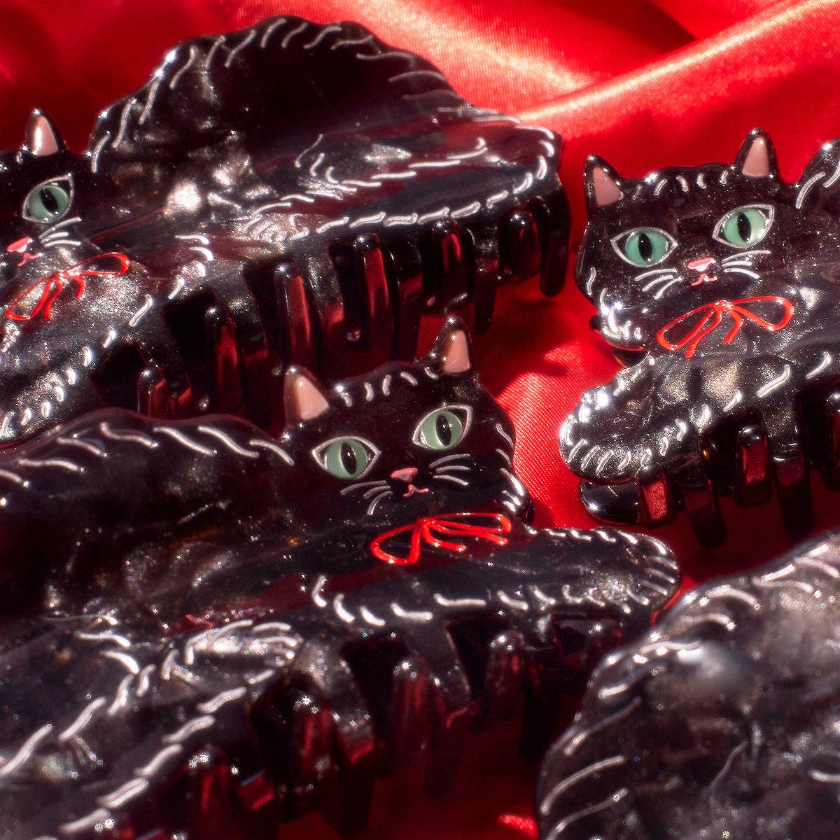 Black Shimmering Kitty Cat Hair Claw