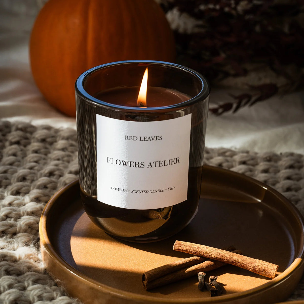 Flowers Atelier Red Leaves Candle