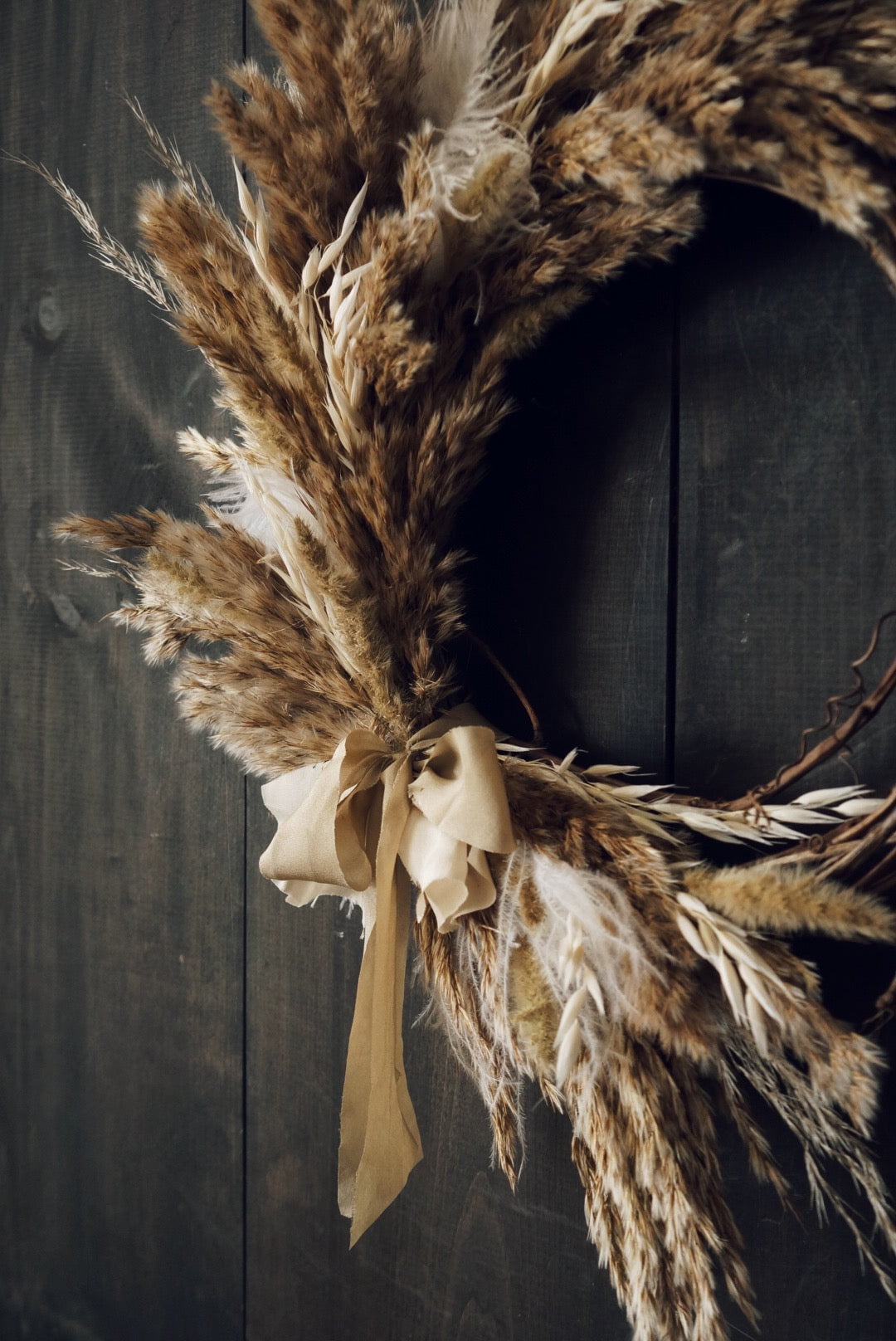 Dried Feather Grass Wreath - Decor - Hops Petunia Floral - Hops Petunia Floral