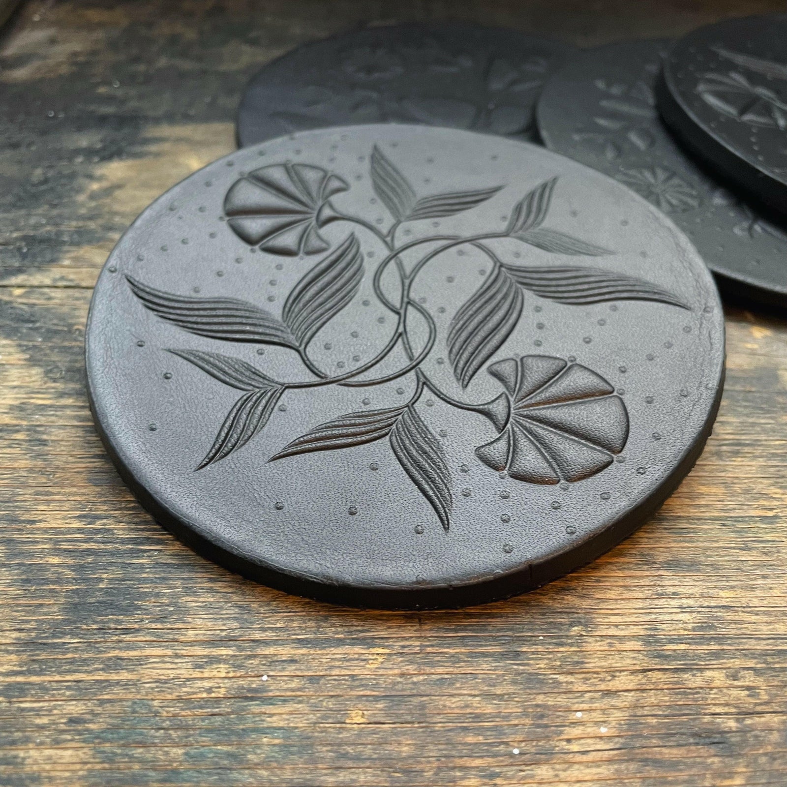 Hops Petunia x Animal Handmade: Leather Drink Coasters