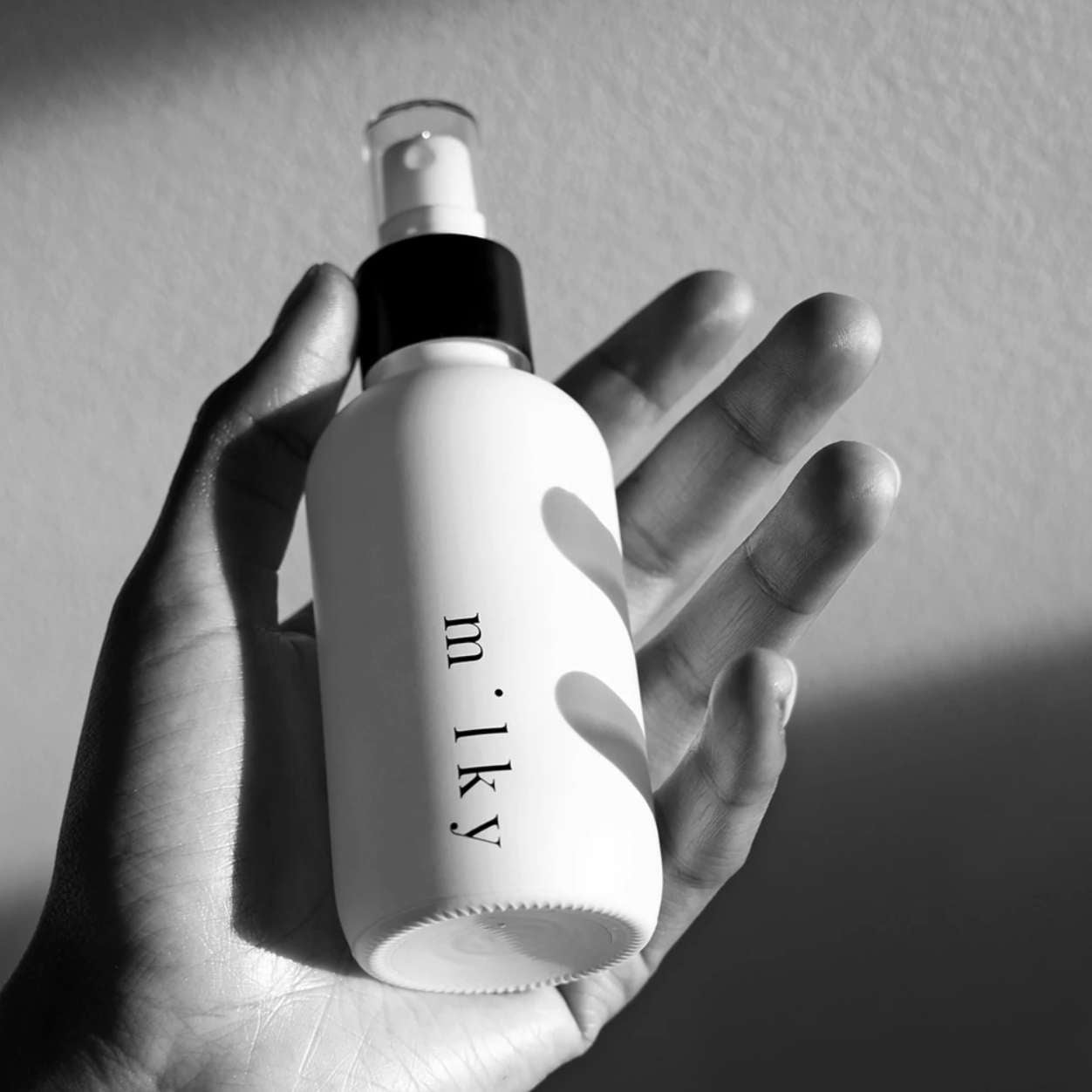 NEW! Riddle MILKY SPRAY LOTION - Apothecary - Riddle - Hops Petunia Floral